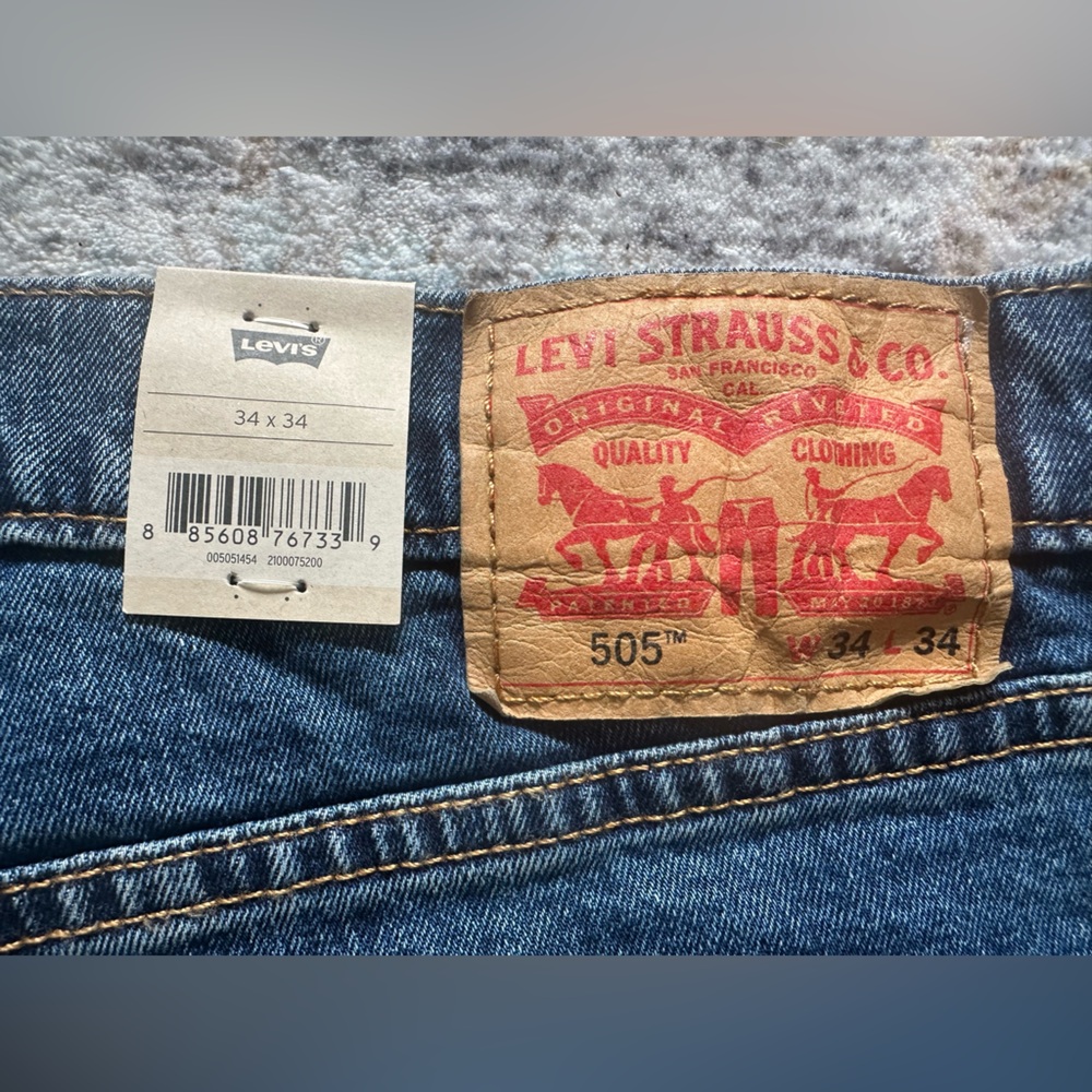 NWT Levi’s 505 Straight Fit Medium Wash Jeans - Size 34x34 - Picture 3 of 13